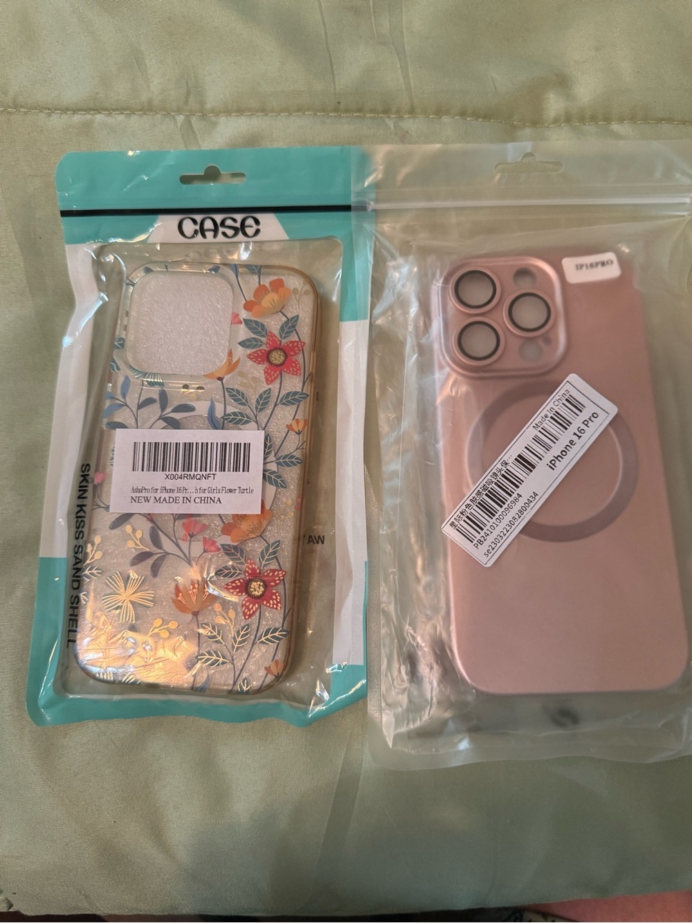 2 iPhone 16 Pro Cases